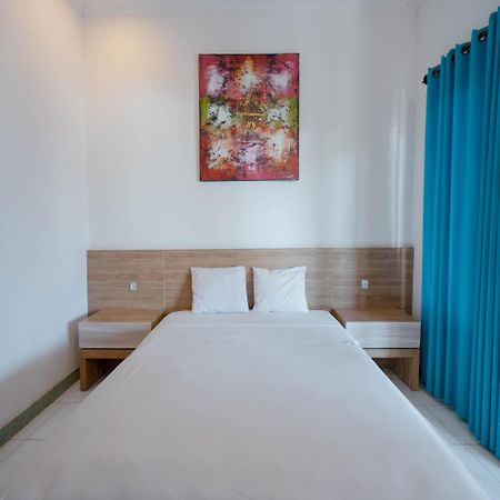 Gili White Bamboo Resort Джили Трауанган Екстериор снимка