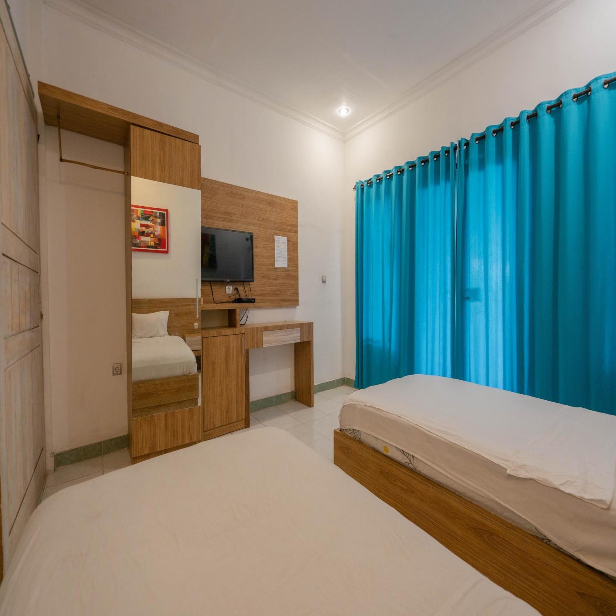 Gili White Bamboo Resort Джили Трауанган Екстериор снимка