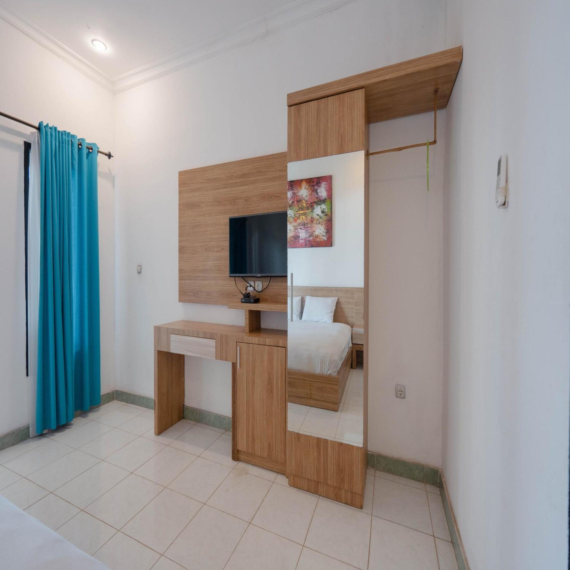 Gili White Bamboo Resort Джили Трауанган Екстериор снимка