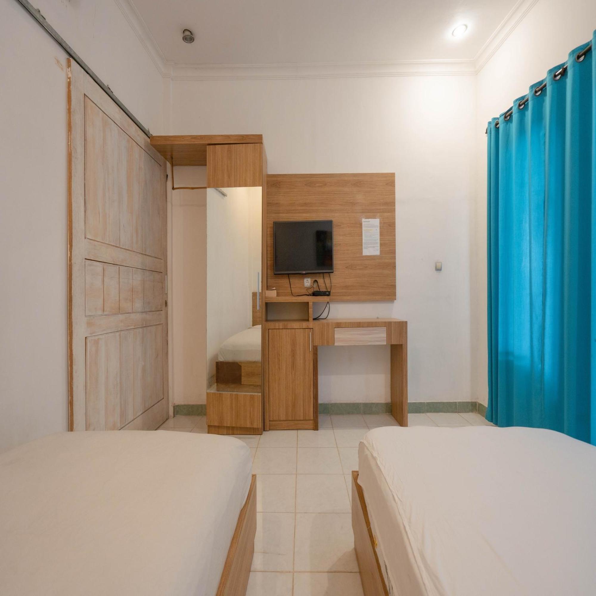 Gili White Bamboo Resort Джили Трауанган Екстериор снимка