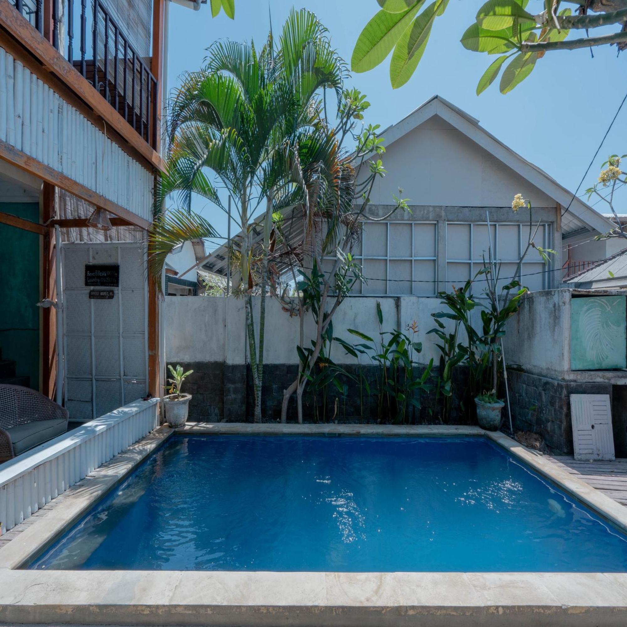 Gili White Bamboo Resort Джили Трауанган Екстериор снимка