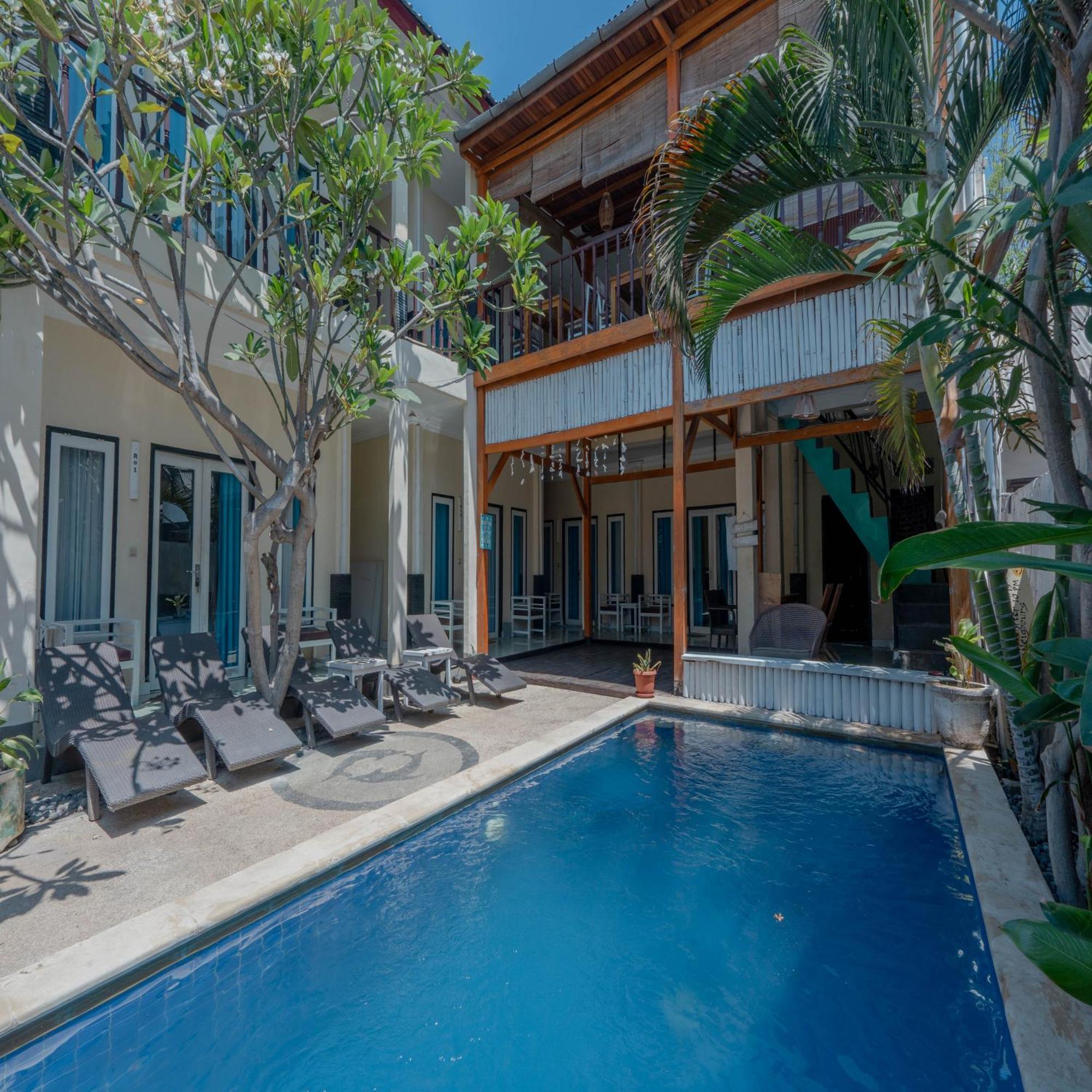 Gili White Bamboo Resort Джили Трауанган Екстериор снимка
